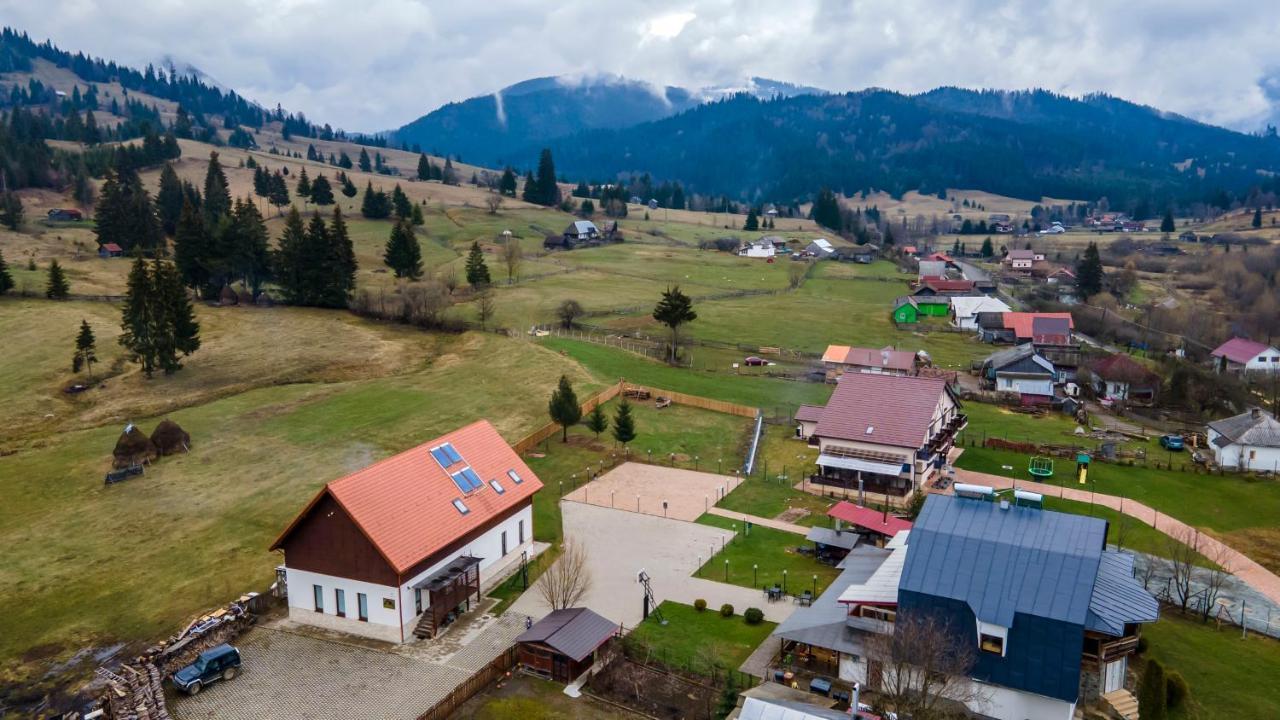 Montana Resort Colibiţa 외부 사진